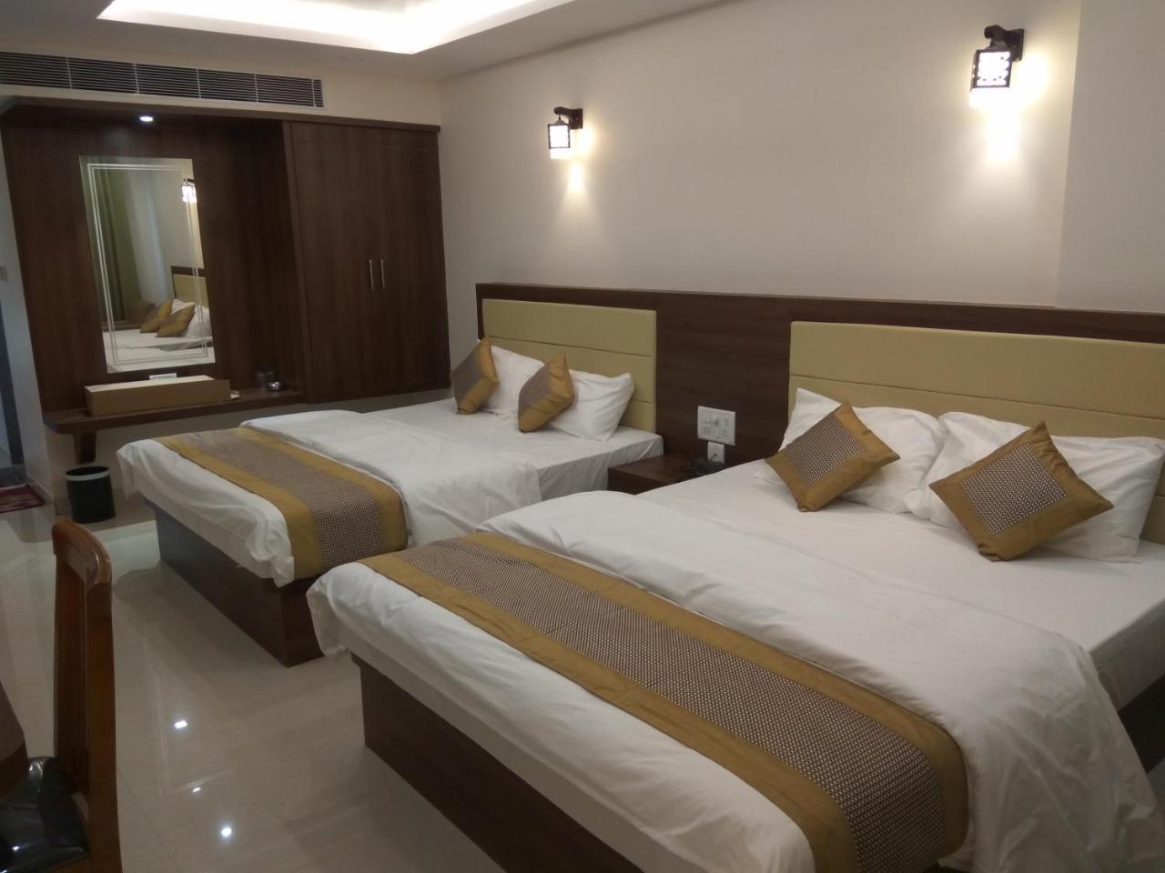 Hotel Ambika International Byndoor Bainduru Exterior foto